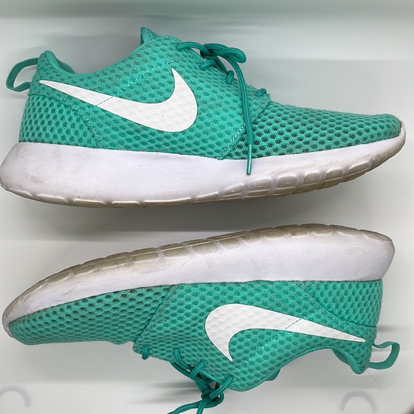 8.5 calypso/white roshes - Picture 2 of 3